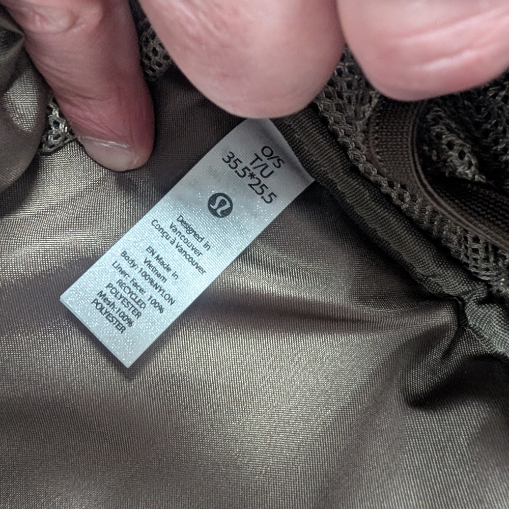 Lululemon Wunderlust Backpack in Olive Green - Picture 6 of 8